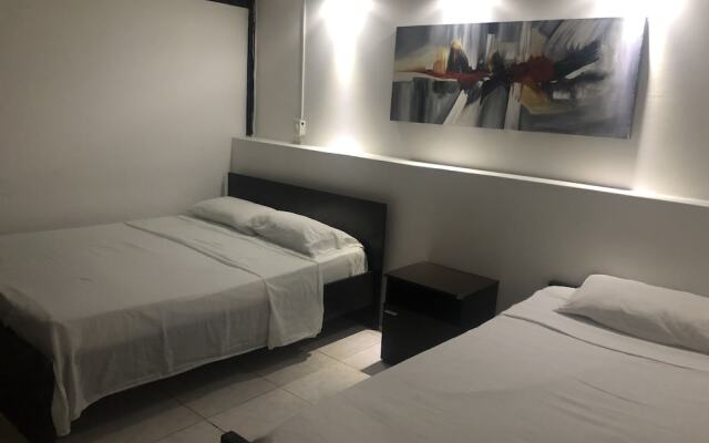 Memphis Hostal - Hostel