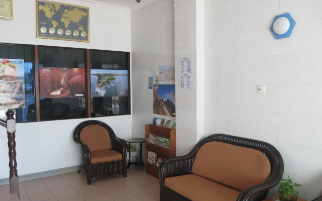 Wah May Hotel