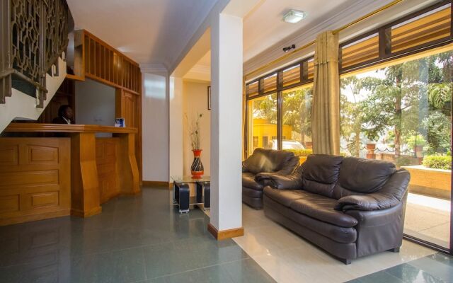 Crown Suites Hotel