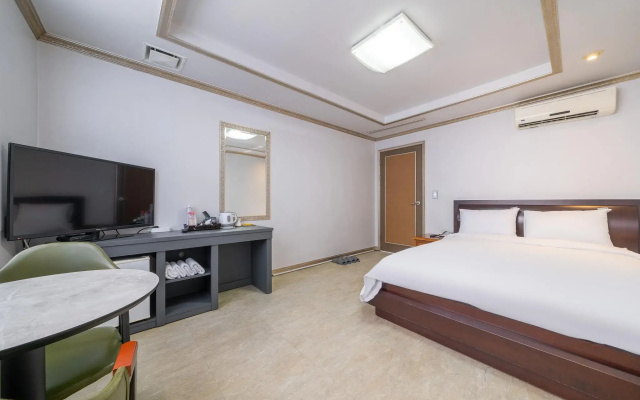 Jumunjin Hotel