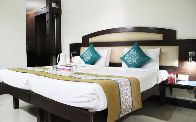 OYO 1818 Hotel Central