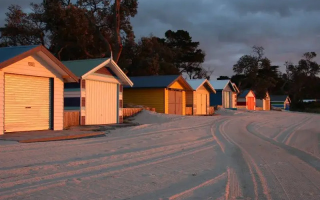 Westend Apartment at the Beach