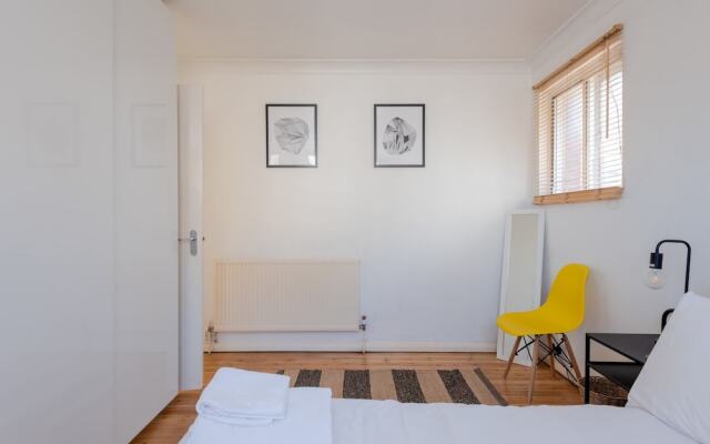 Modern 1BR Flat in Angel/islington, Fits 4