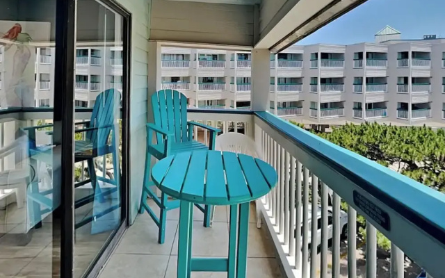 Daybreak at the Beach by Ryson Vacation Rentals