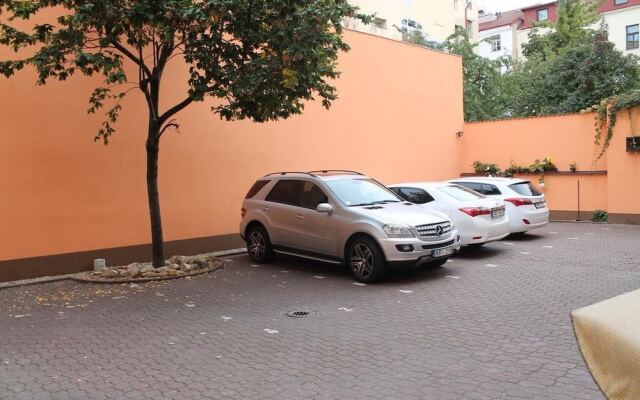 Hotel Abri