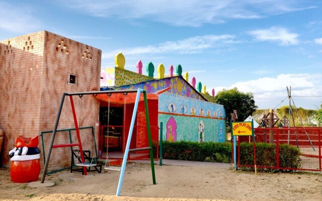 Pink Pearl and Fun City Hotel