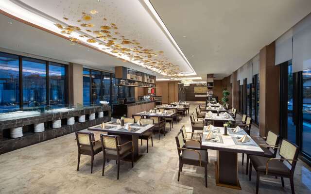 Ramada by Wyndham Luoyang Downtown