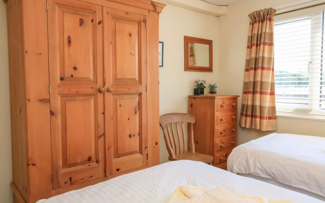 3 The Salcombe