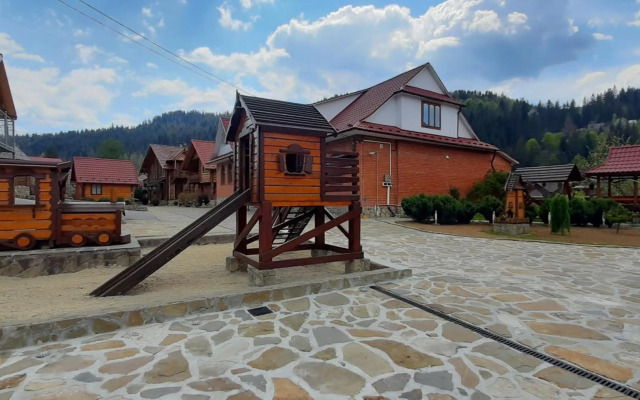 "Обійми гір"Котеджі