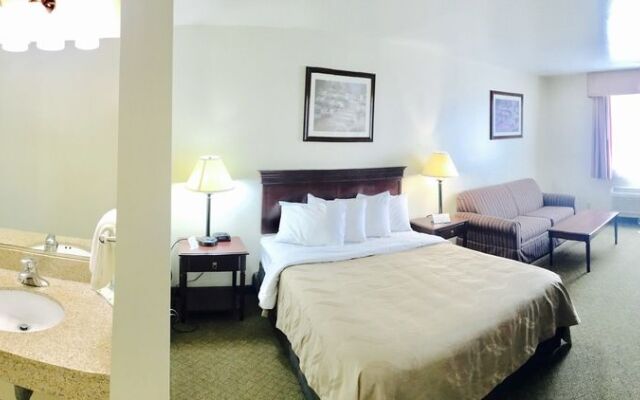 Best Western Carriage House Inn