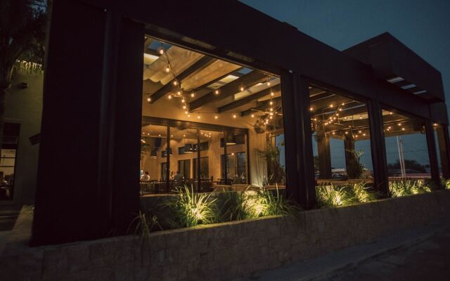 Barrokas Hotel & Suites