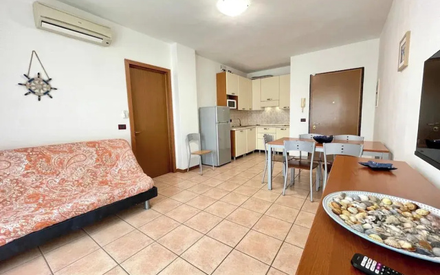 Cozy Apartment With Shared Pool