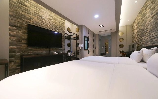 Yeongcheon D-day Hotel