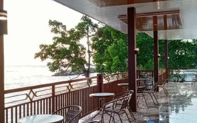 Morowali Beach Hotel