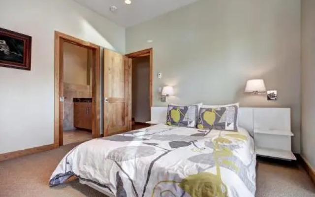 White Cloud Mountain Home