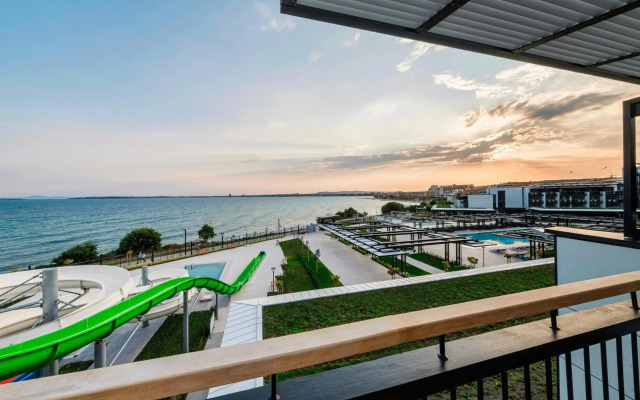 Voya Beach Resort