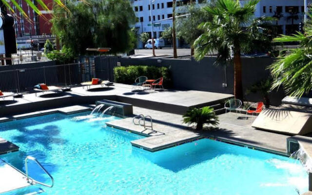 Gold Spike Hotel & Casino