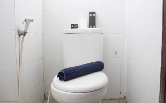 Minimalist 3BR Gateway Cicadas Ahmad Yani Apartment