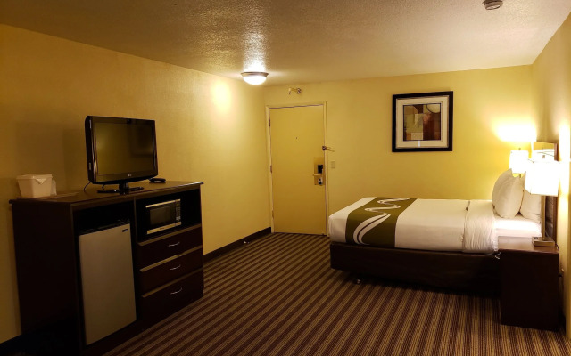 Quality Inn & Suites Vancouver - Hazel Dell