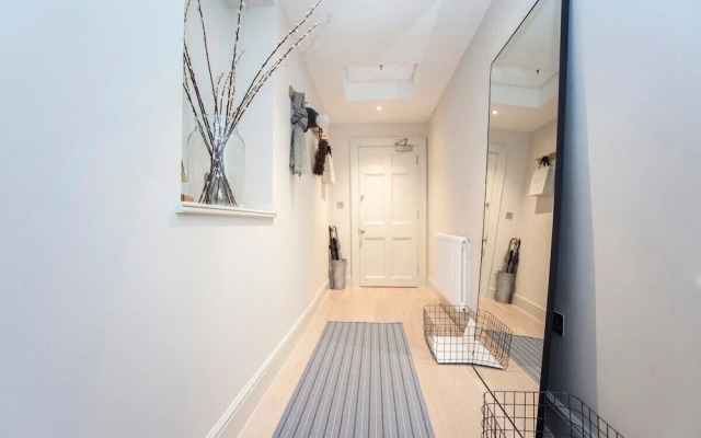 Stylish Wood Street Apartment
