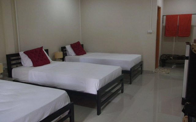 Thai House Beach Resort