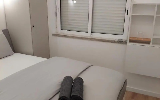Lisbon South Bay Rooms #1