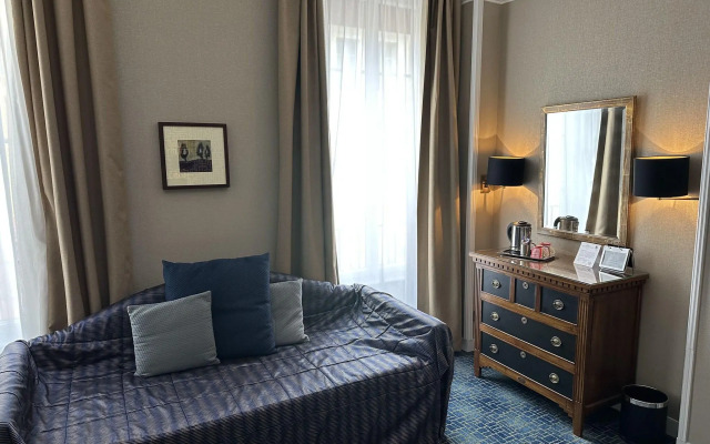 Churchill Hotel Bayeux Centre