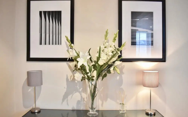 The Orient - Super Cool and Central - Sleeps 2