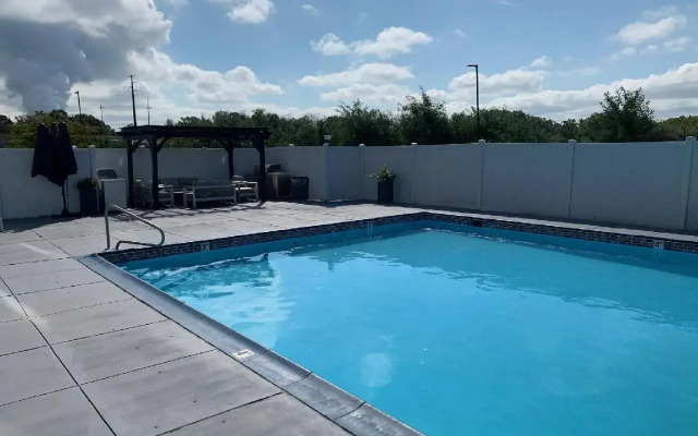Comfort Inn & Suites