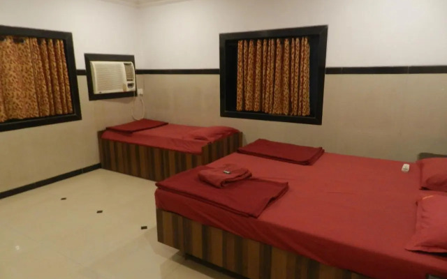 Royal Hotel  - Matheran