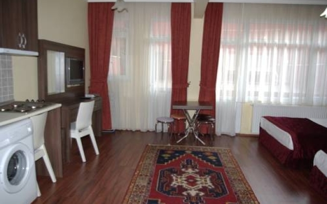 Adrien Hotel