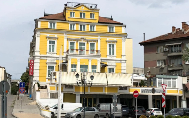 Anna Palace Hotel