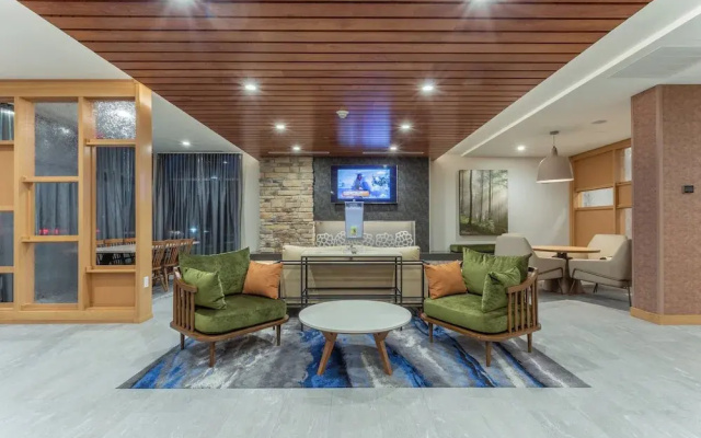 Fairfield Inn & Suites Franklin