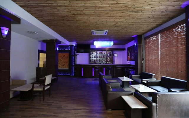 Hotel Centrum by OYO Rooms