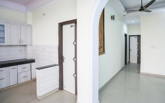 OYO 68893 Rahul Residency