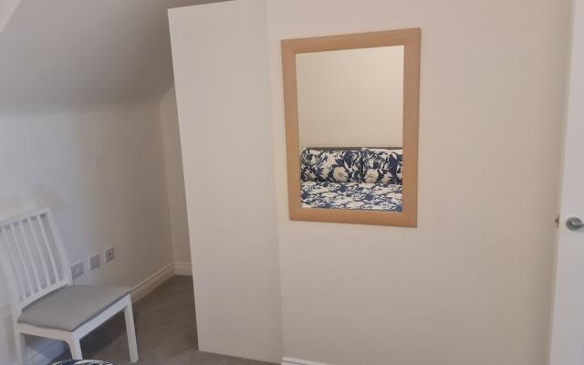 Stunning 3-bed House in Wolverhampton