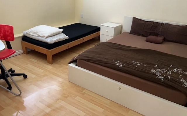 Vancouver Backpacker House