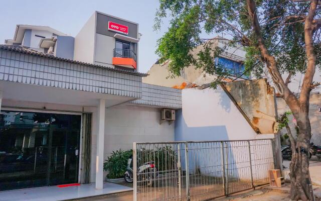OYO Flagship 90343 Slipi Inn