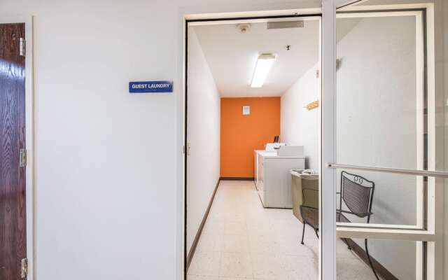 Americas Best Value Inn & Suites Brunswick