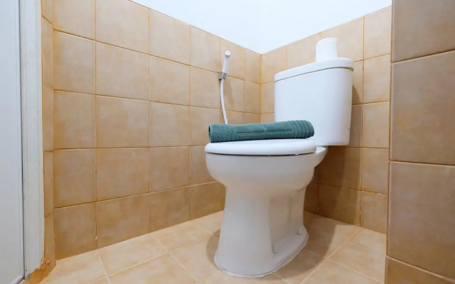 Comfy Studio Apartment @ Green Pramuka City