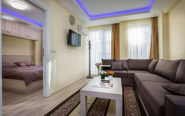 RoyalStar Taksim Family Suites