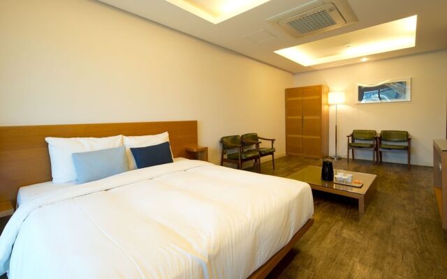 Tongyeong Geobukseon Hotel