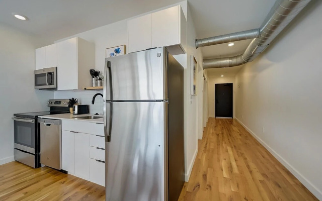 FRONTDESK 548 W State St Apts Arts Dist Columbus