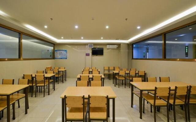 GreenTree Inn Dalian North Railway Station Express