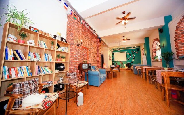 Dalian Gap Year Youth Hostel