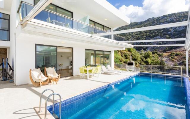 Villa Infinity Wild