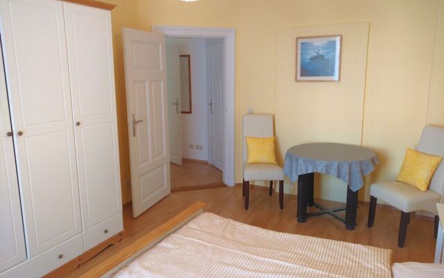 Modern Apartment in Stralsund near the Forest