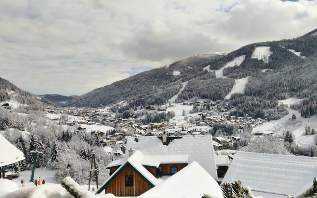 SKI-TO-DOOR Sonnwiese