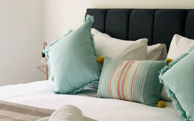 1 & 2 Bedroom Shield House Apartments Sheffield Centre