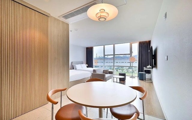 Browndot Busan Newport Signature